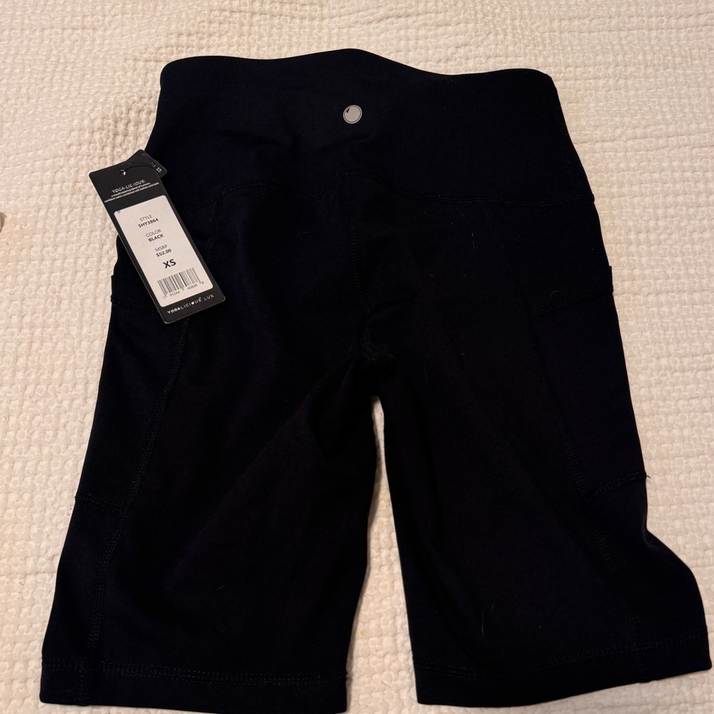 Yogalicious Black High-Rise Athletic Bike Shorts with Pockets